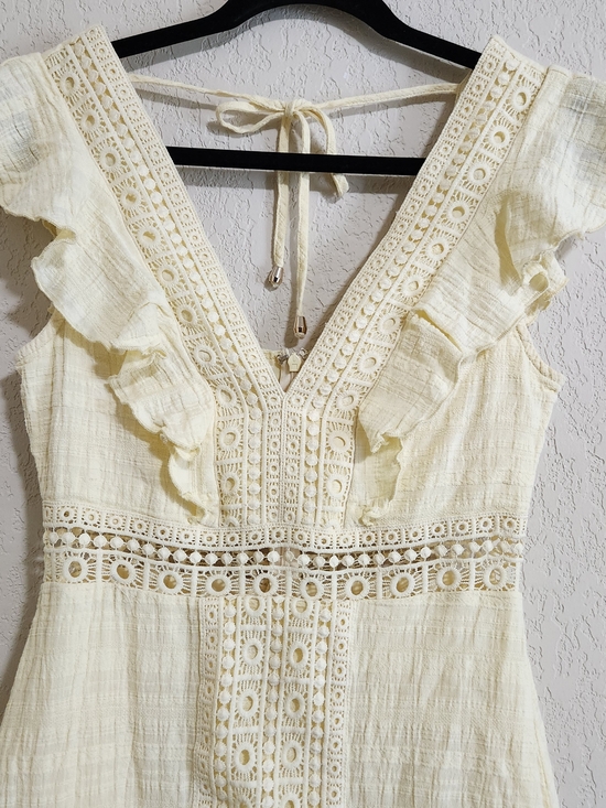 Audrey Parks for Francesca's Collections Pale Yellow Summer Mini Dress - Picture 4 of 13